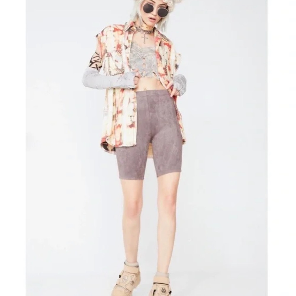 Salty suede biker shorts sz: Small